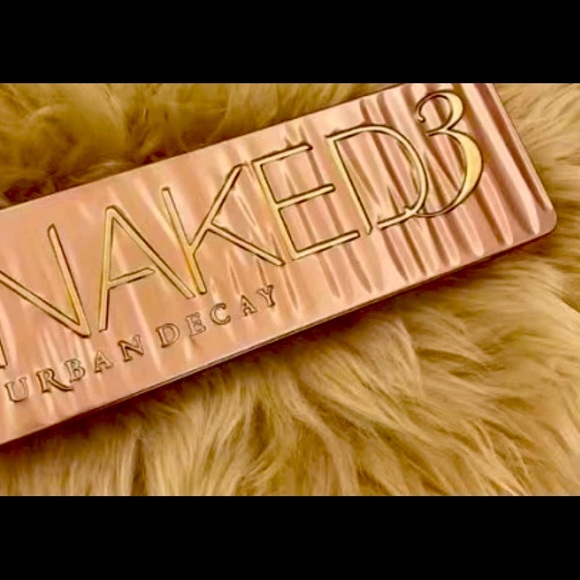URBAN DECAY Naked3 12 Color Eyeshadow Palette with Double-Sided Brush NWT - Picture 2 of 2